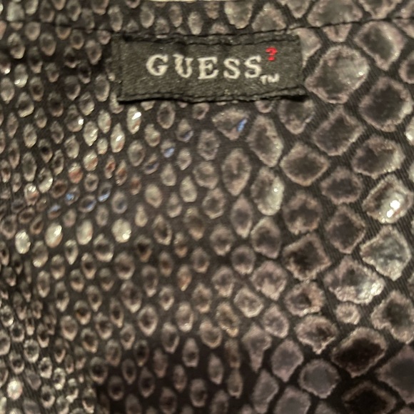 GUESS MINI SNAKE SKIN SKIRT - Picture 3 of 5